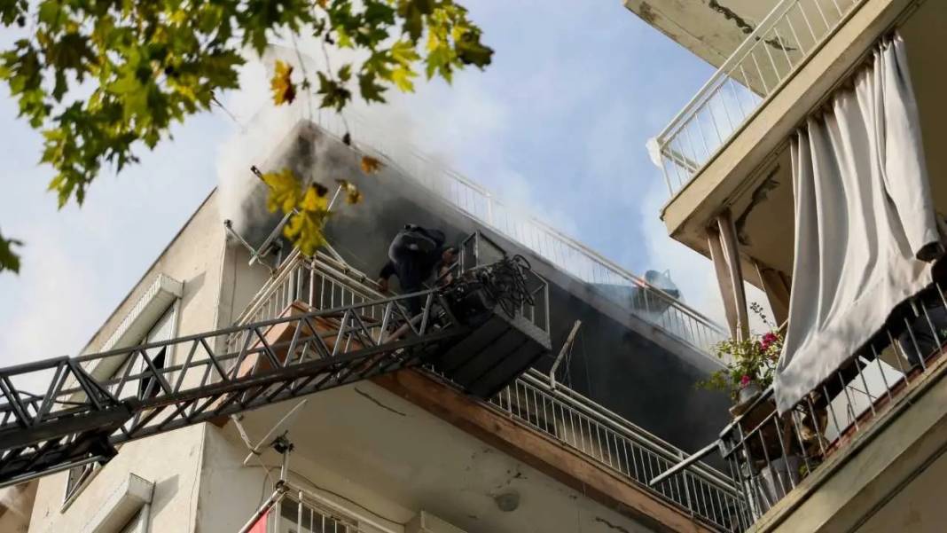 Antalya’da Apartman Dairesi Küle Döndü! Ev Sahibi Gözyaşlarına Boğuldu 3